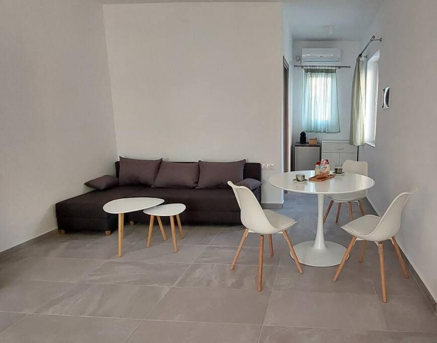 Bay-Dream 4 Appartement Adamantas  Buitenkant foto